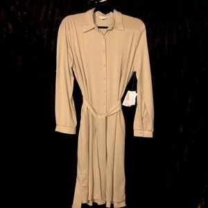 LulaRoe Ellie Dress. NWT. XS. TAN.